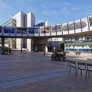  Appartamento Charming Europarlament Resedence